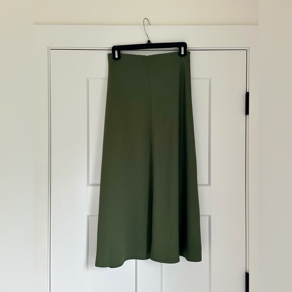 Aritzia Babaton Pieta Skirt Sencha Green - Picture 2 of 4